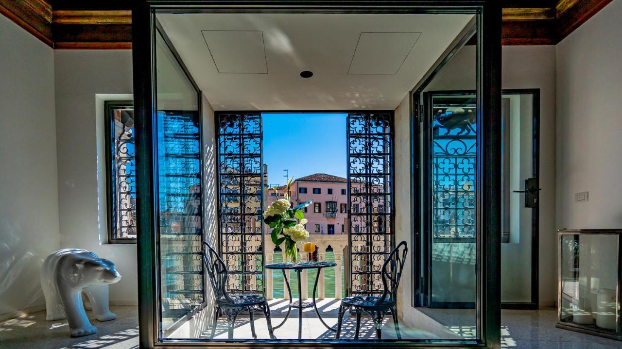 La Loggia Grand Canal Venezia